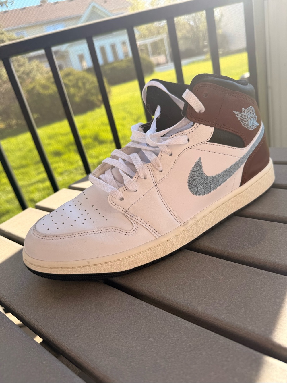 Nike Air Jordan 1 Mid White Gray Brown